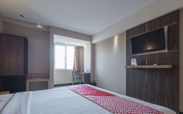 OYO 1081 Allson City Hotel Makassar