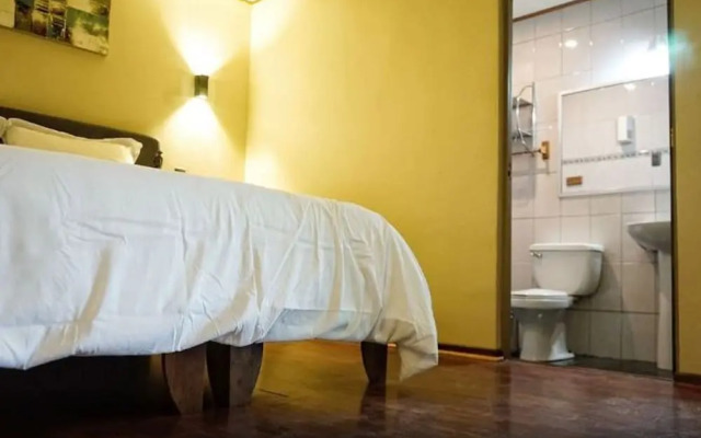 Blu Suites Motel Y Refugio Romantico - Adults Only