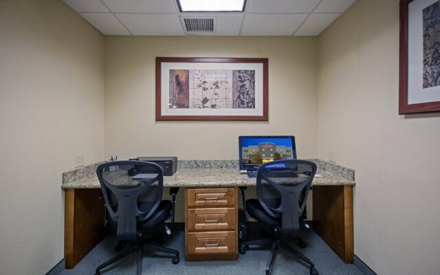 Candlewood Suites Perrysburg by IHG