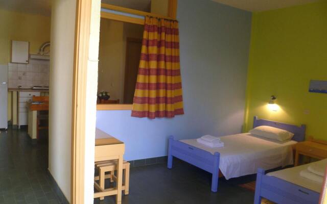 Mamouzelos Hotel Apts