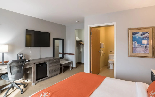 Amsterdam Inn & Suites Moncton