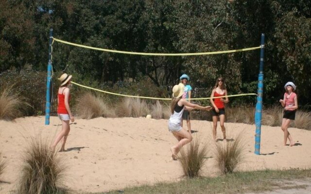 The Lakes Beachfront Holiday Retreat