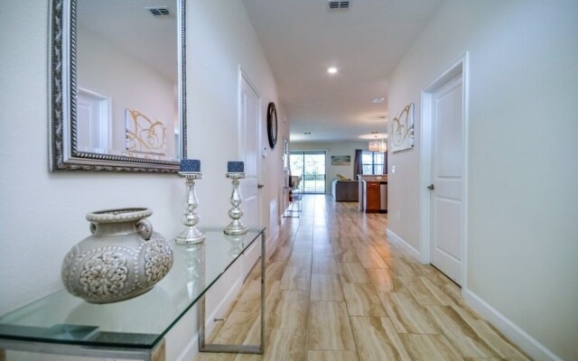 Champions Gate 1403 - Eight Bedroom Villa