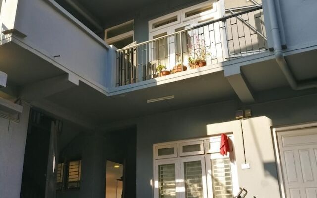 Sun Apartment & Guest House
