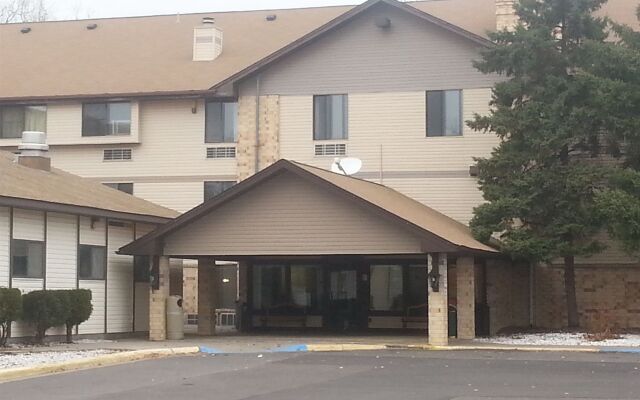 Norwood Inn and Suites - Minneapolis-St Paul Roseville