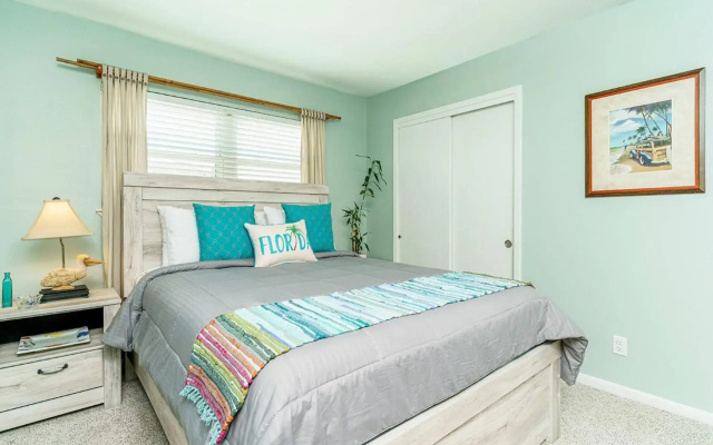 Gulf Winds Court 202 - Emerald Cove Oasis