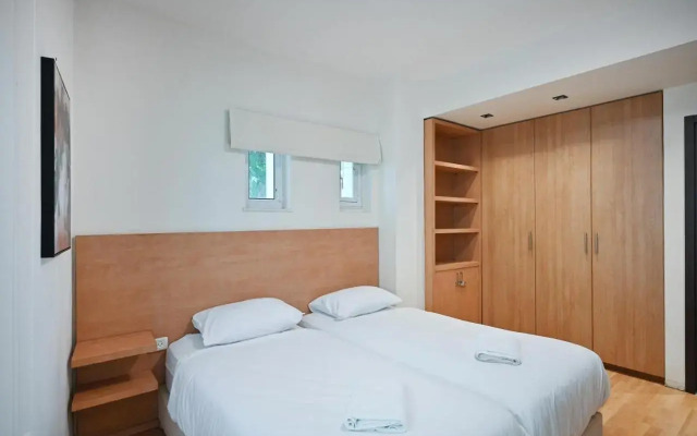 Pretty 2BR in Ben Gurion Blvd by HolyGuest