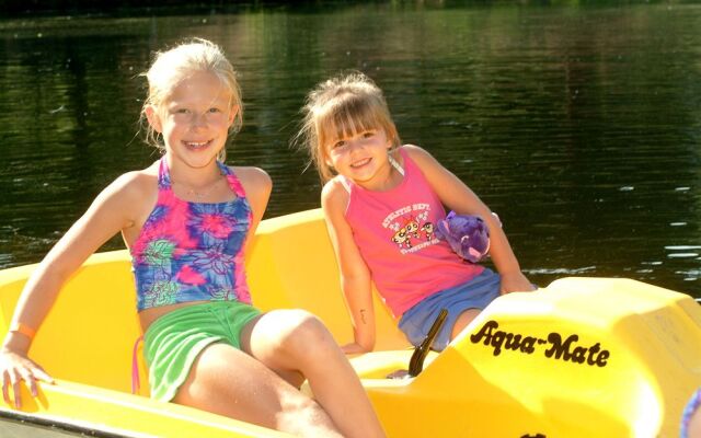 Chestnut Grove Resort