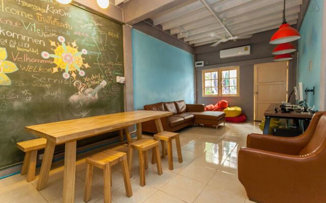 Siam Journey Guesthouse - Hostel