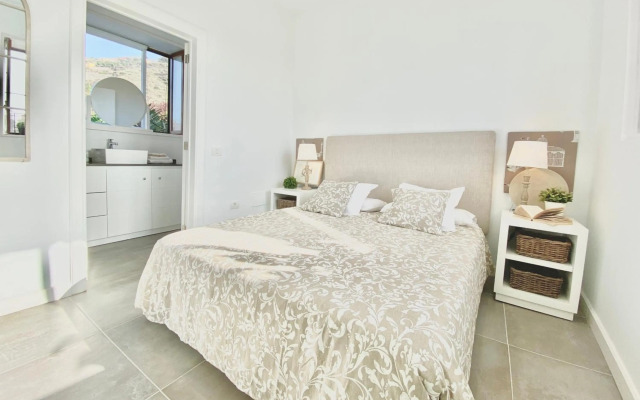 Casa Lava Luminosa y con Magníficas Vistas