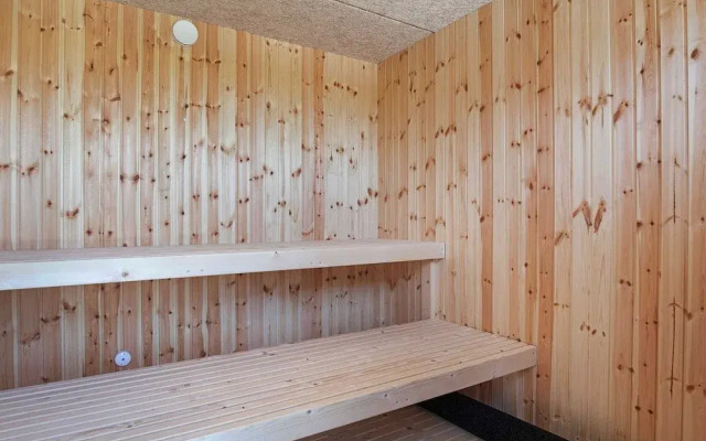 Luxurious Holiday Home in Jutland with Outdoor Hot Tub