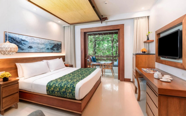 Legian Beach Hotel