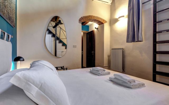 Agnese Apartment by Mamo Florence