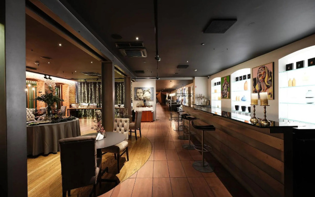 Navalis Hotel