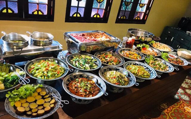 At Pingnakorn Hotel Chiang Mai