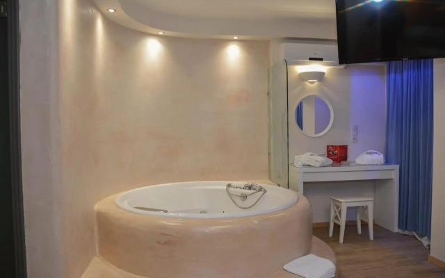 Scorpios Hotel
