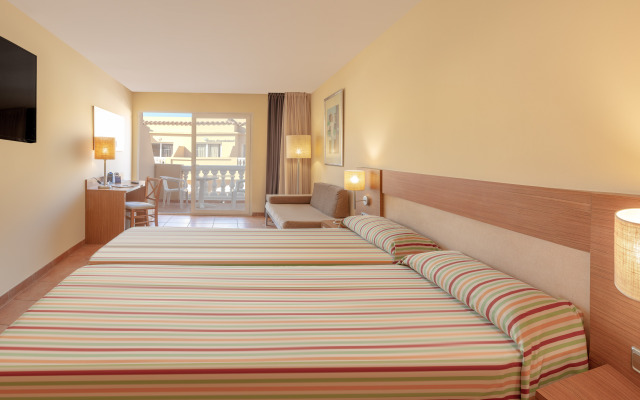 RH Casablanca & Suites Hotel