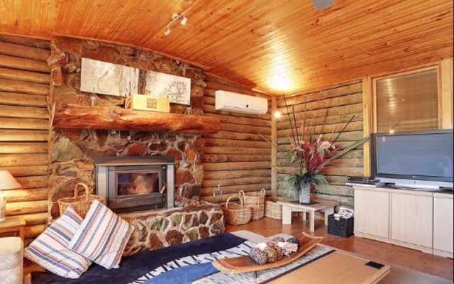Sunway Farm Bed & Breakfast & Rosebud Cottage