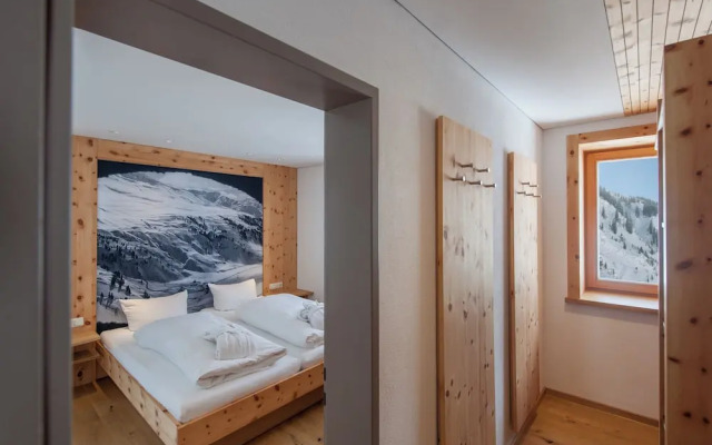 Mondschein Hotel and Chalet
