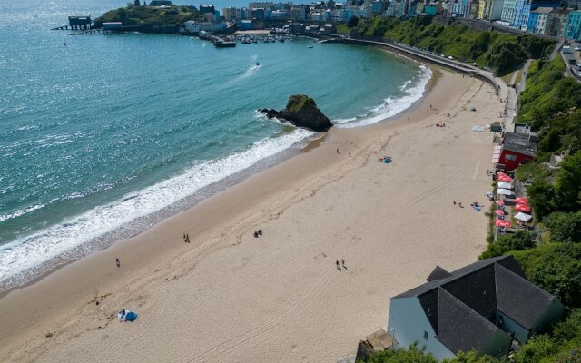 The Sand Castle - 2 Bedroom Apartment - Tenby