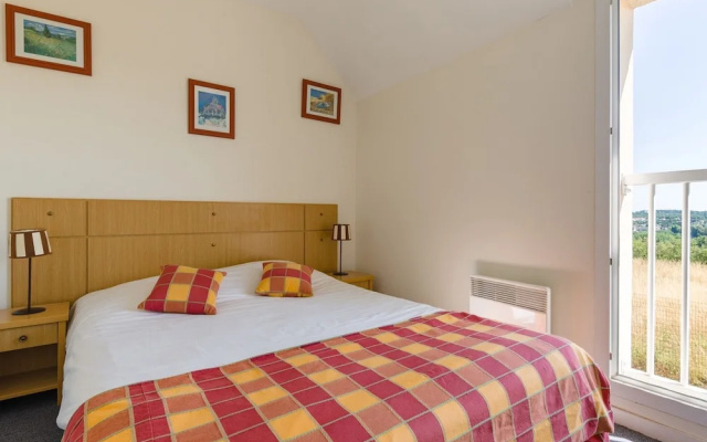 Well-maintained, Linked Holiday Home With Garden and Terrace