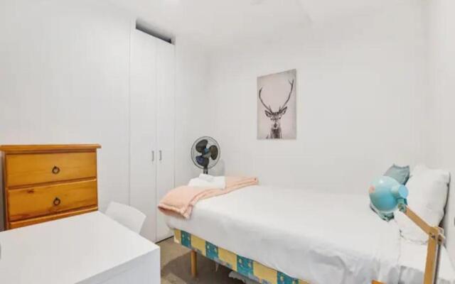 Lovely Two Bedroom Apartment Close To Sky Tower