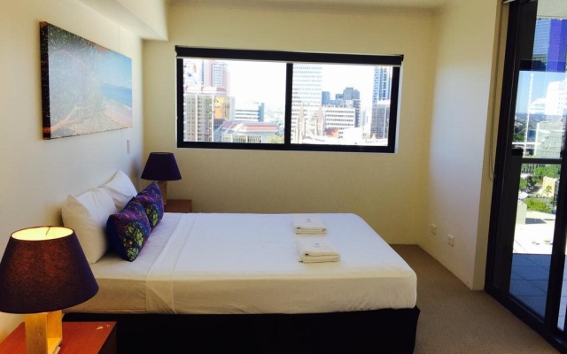 Apartments Downtown – Guest Rooms – Brisbane
