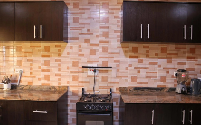 Bol Lodge And Apartment