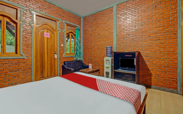 OYO 90031 Villa Papada