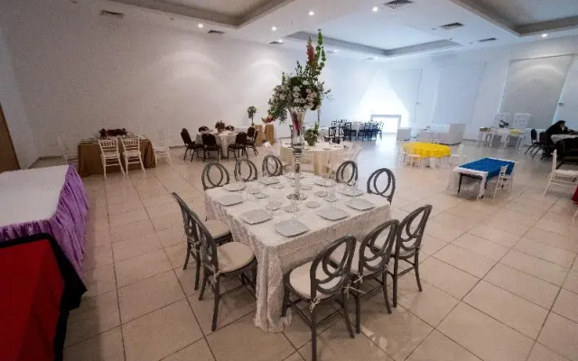 Holiday Inn Express Paraiso Dos Bocas