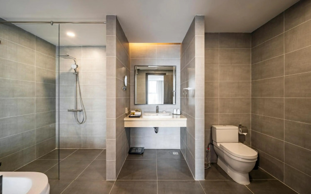 Muong Thanh Luxury Saigon Hotel