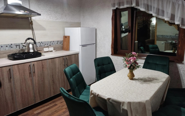 Апартаменти "У Кузьмича" 1