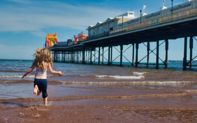Quirky Loft Apartment in Paignton With sea Views