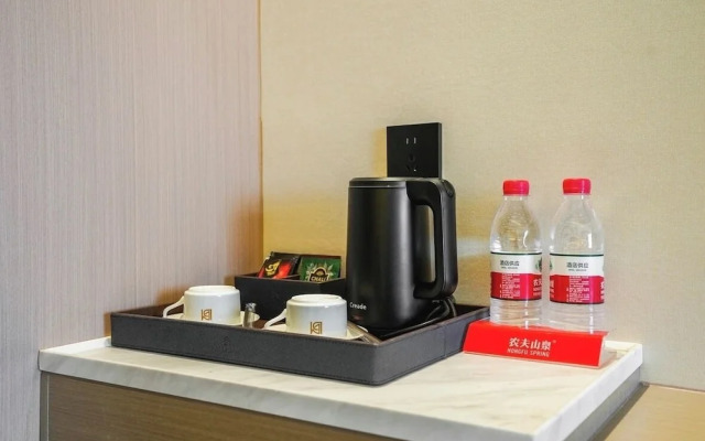 yi xuan hotel - bus station