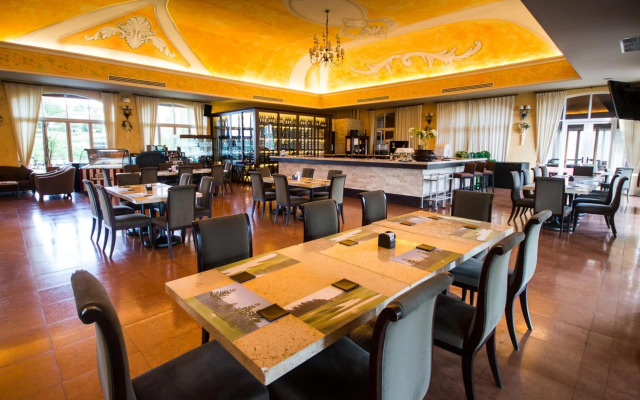 Town Square Suites by Toscana Valley