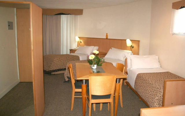 Urbana Suites