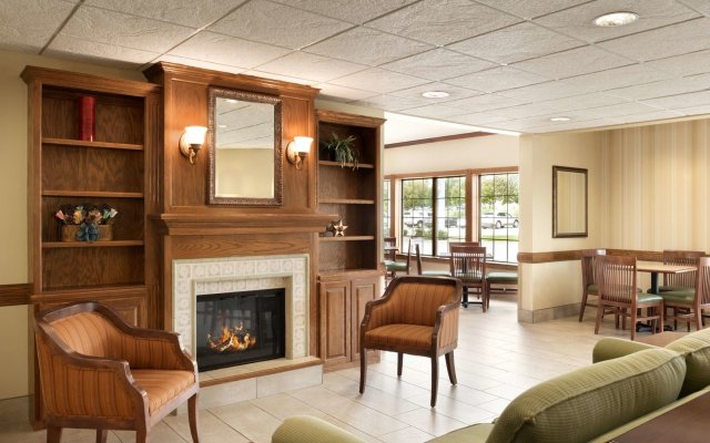 Country Inn & Suites by Radisson, Chanhassen, MN