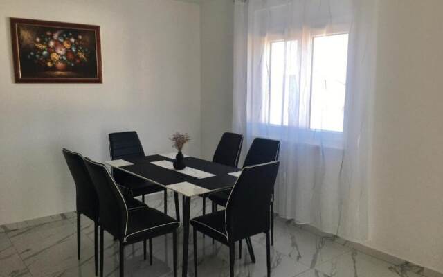 Noel - With Private Pool - A2-prvi kat