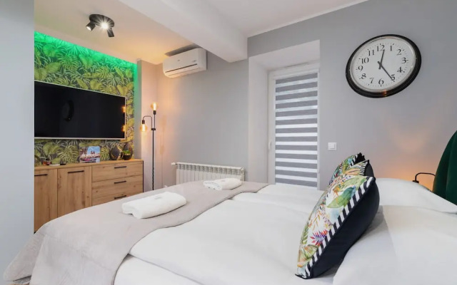 Kraków Underground Apartment by Renters