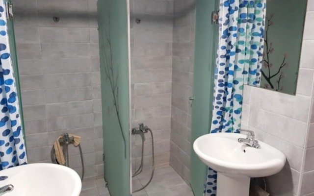 Van Guesthouse - Hostel