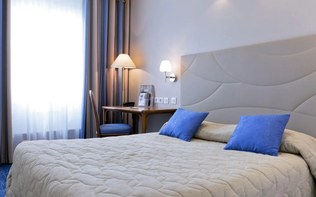 Chromatics Hotel & Restaurant The Hill Club by happyculture
