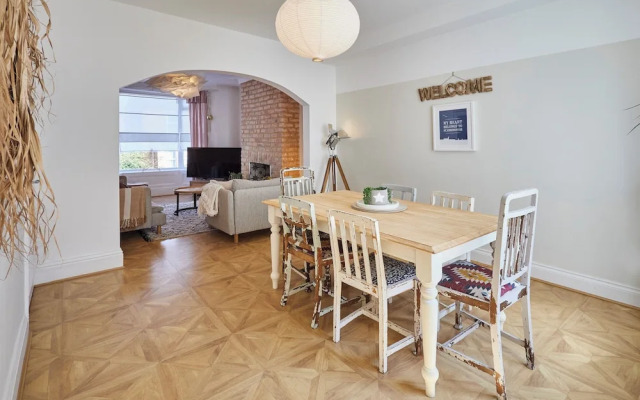 Host Stay Luna Terrace