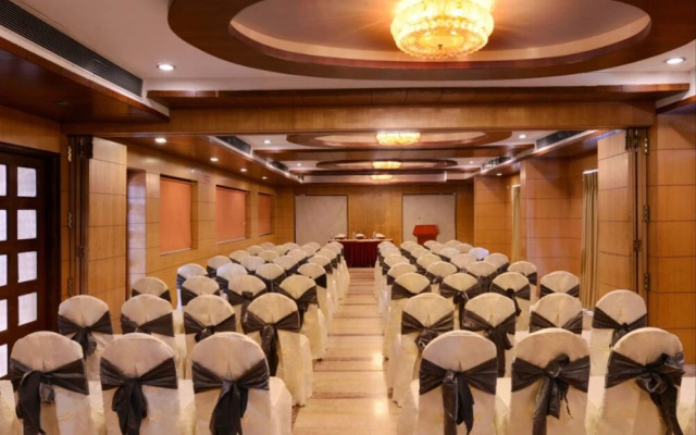 Clarks Inn Airport Hotel