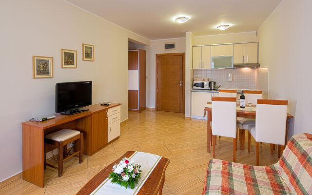 Apartments Holiday