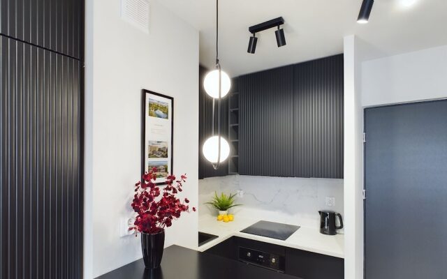 Modern Studio With Wifi by Renters