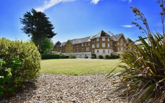 Solent Landing No 12A - Beachfront
