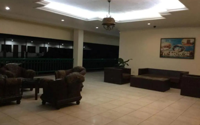 Dotties Place Hotel and Restaurant
