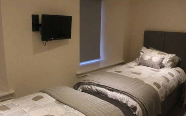 Black Bull with Rooms