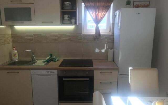 Holiday house Nadi - cosy & quiet: Milna (Brac), Island Brac