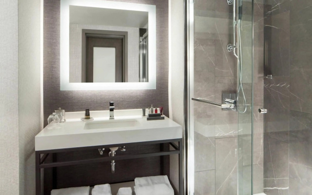 Holiday Inn Express And Suites by IHG